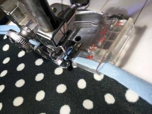 attach binding foot to machine