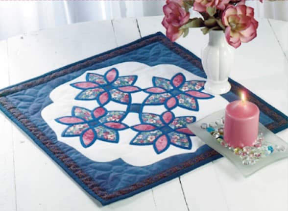  free quilt pattern - Stained Glass Flowers Candle Mat