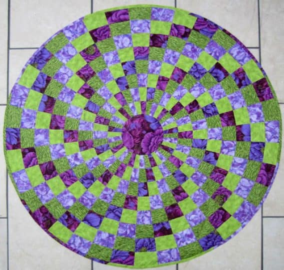 free-quilt-pattern-spiral-bargello-quilt-i-love-quilting-forever