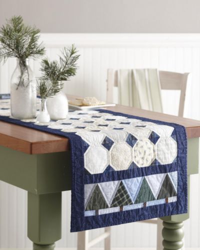 Winter Wonderland Table Runner - Free Quilt Pattern