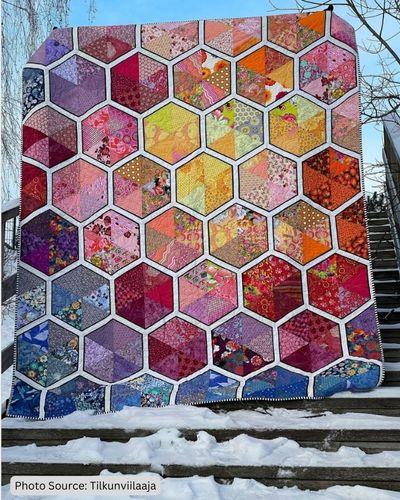 Hexagon Quilt Pattern Idea from Tilkunviilaaja