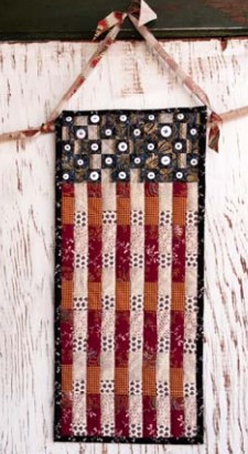 Patriotic Mini Wall Hanging Quilt - Free Quilt Pattern