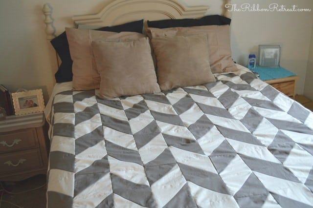 free quilt tutorial - Herringbone Quilt by Vanessa of Our Thrifty Ideas