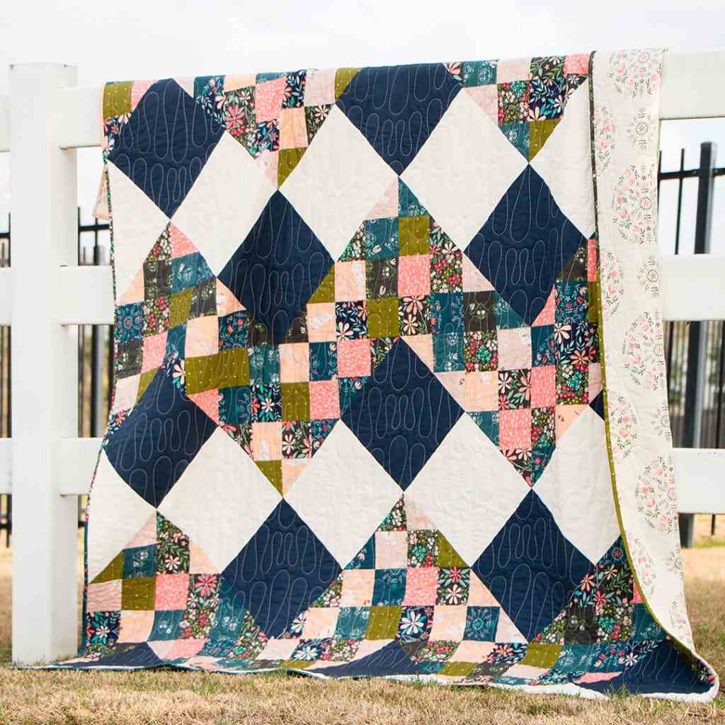 free quilt pattern - Vibrations Quilt Pattern by Fat Quarter Shop 