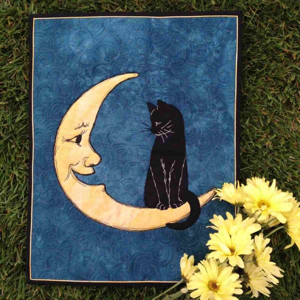 free quilt pattern - Hello Mr. Moon Quilt by Teri Henderson Tope for we all sew