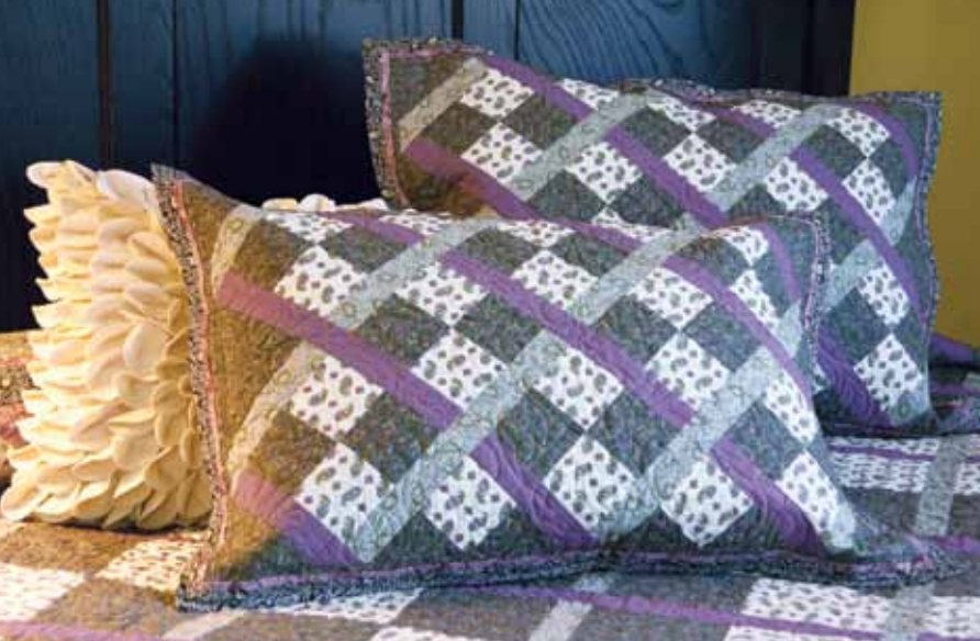 Argyle Queen-size Pillow Shams_free quilt pattern