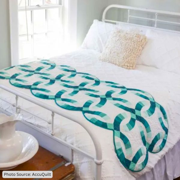 GO! Double Wedding Ring Bed Runner - free quilt pattern