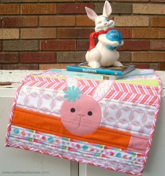 Bunny Table Runner - free quilt pattern