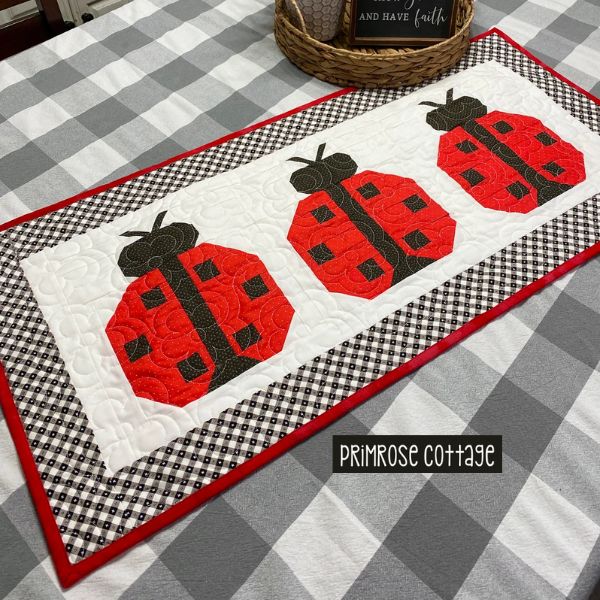 Ladybug Lane Table Runner Quilt Pattern - etsy