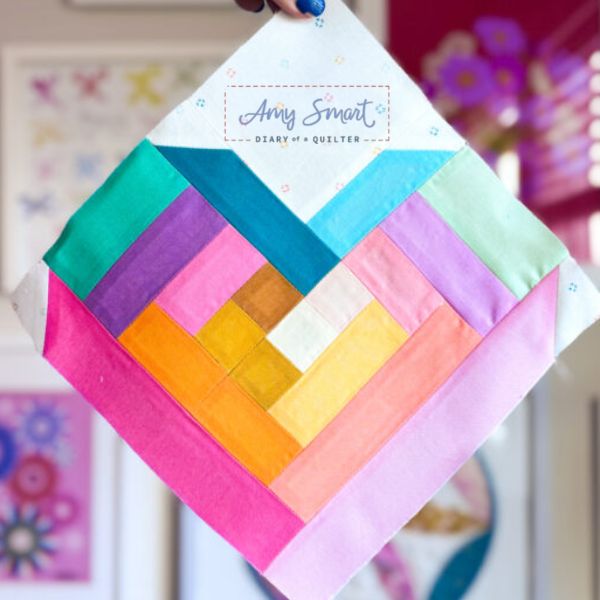 Log Cabin Heart Block - free quilt pattern