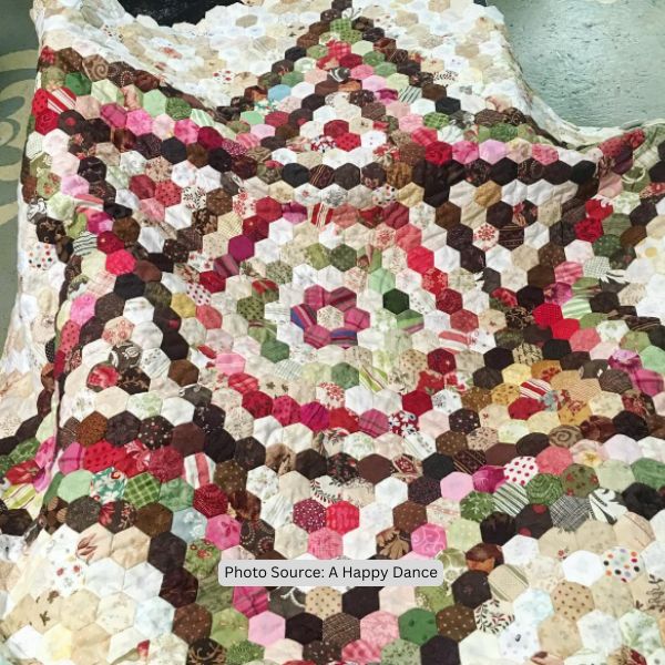 Hexagon Star Quilt Idea from A Happy Dance
