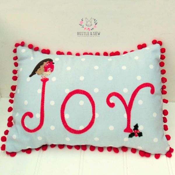 Christmas Joy Cushion - free quilt pattern