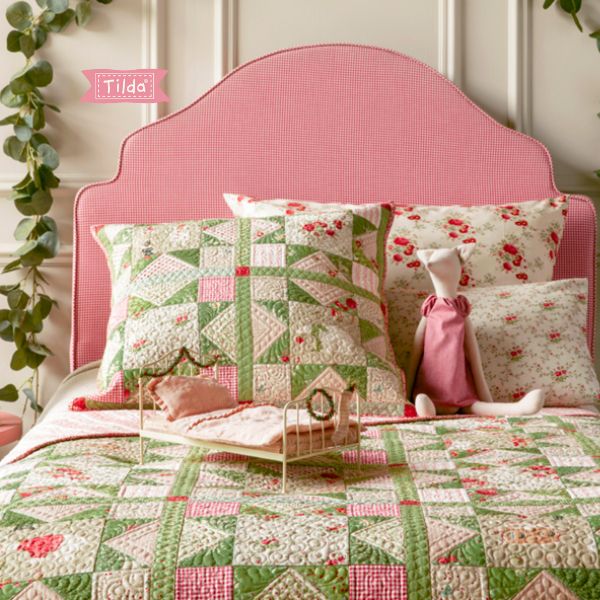 Christmas Star Pillow - free quilt pattern