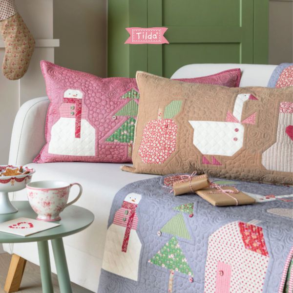 Winter Pillows - free quilt pattern