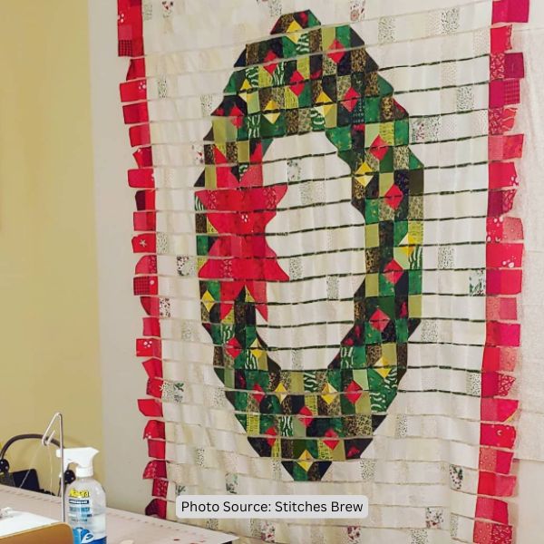 Christmas Wreath Quilt Idea from Stitches Brew