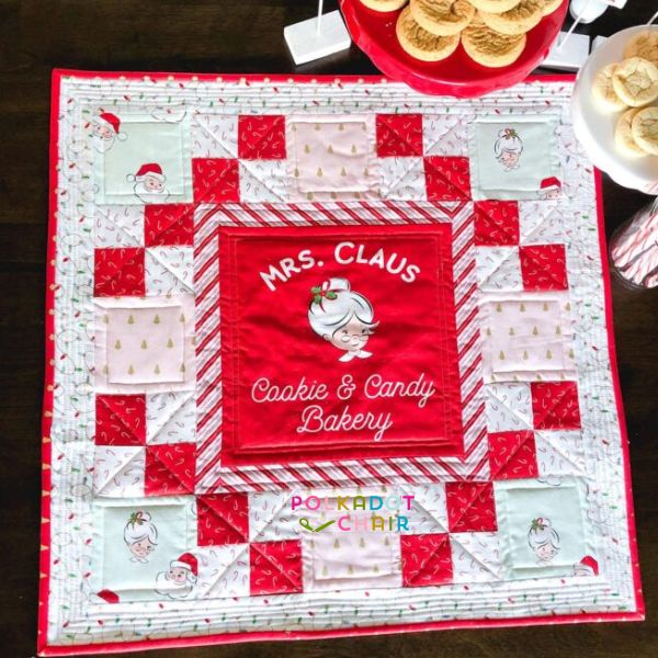 Mrs. Claus Christmas Table Topper - free quilt pattern