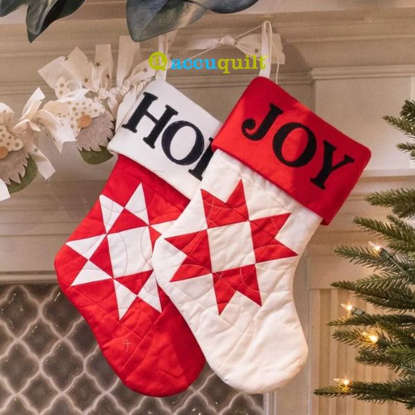 GO! Traditional Christmas Stockings - free quilt pattern