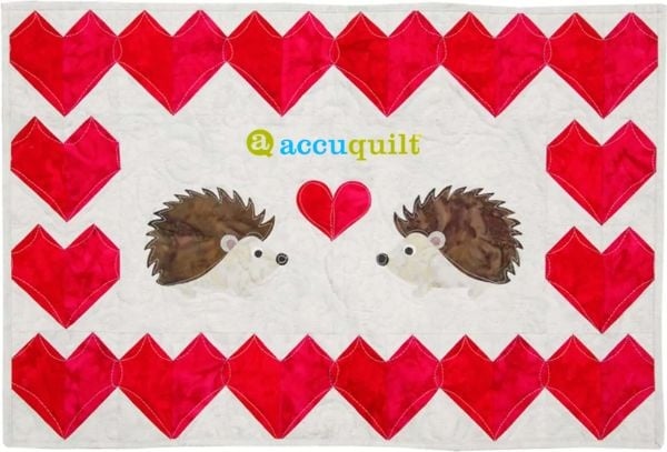 GO! Hedgehog Love Runner - free quilt pattern