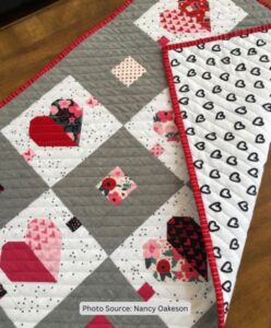 Top 10 Free Heart Table Runner Quilt Patterns (+10 Bonus Patterns For ...