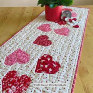 Top 10 Free Heart Table Runner Quilt Patterns (+10 Bonus Patterns For ...