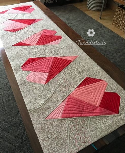 Heart to Heart Valentine’s Table Runner Quilt Pattern - etsy