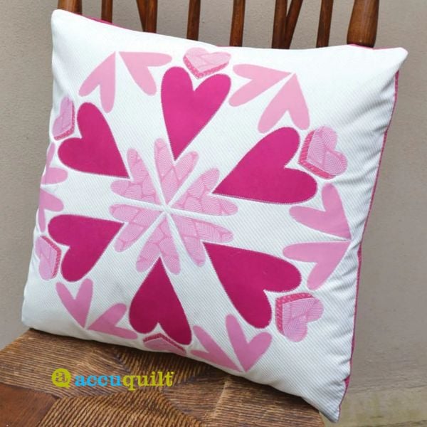 Hearts Around Pillow - free quilt pattern