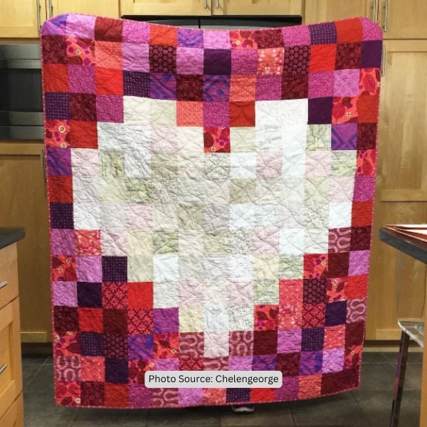 Pixelated Heart Quilt Idea from Chelengeorge