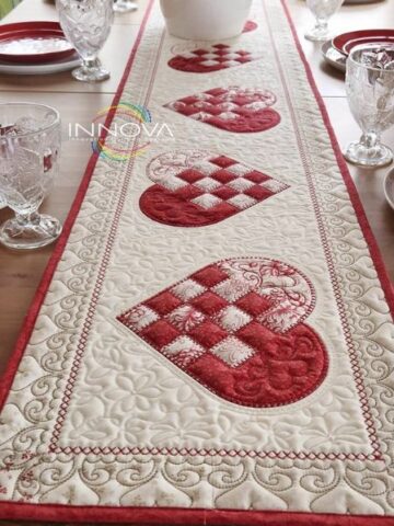 Top 10 Free Heart Table Runner Quilt Patterns (+10 Bonus Patterns For ...
