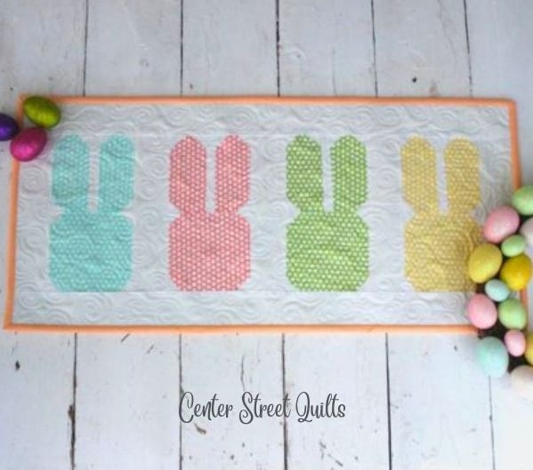 Bunny Quartet Mini - free quilt pattern