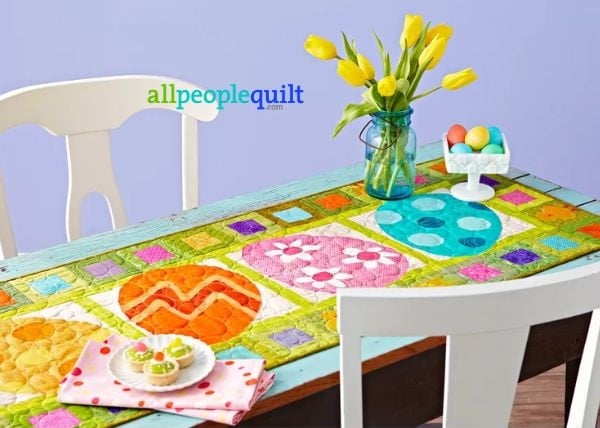 Egg Roll Table Runner - free quilt pattern