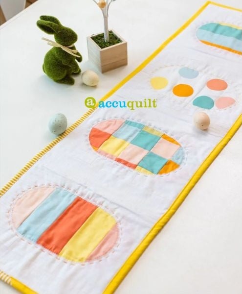 GO! Eggtastic Table Runner - free quilt pattern