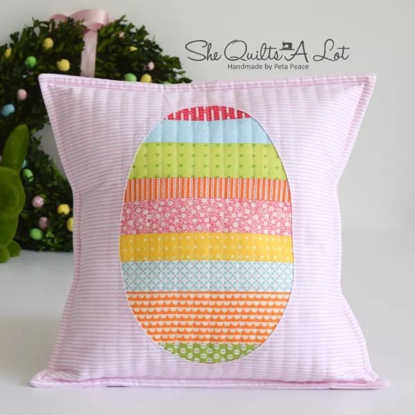 Easy Easter Pillow - free quilt pattern