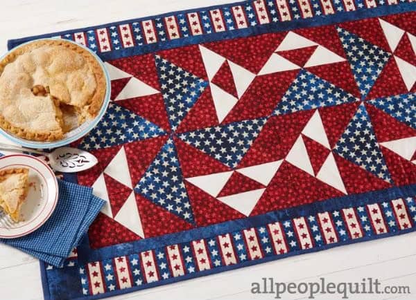 Patriotic Spinner Table Runner - free quilt pattern