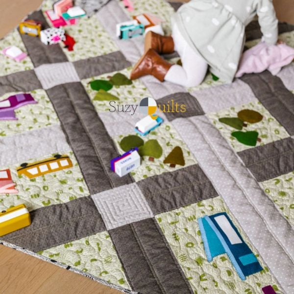 DIY Quilted Play Mat - free quilt pattern