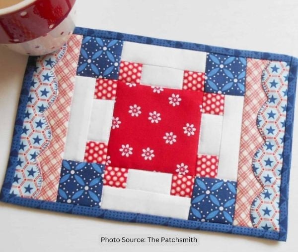 Fourth Of July Mug Rug Quilt Idea from The Patchsmith