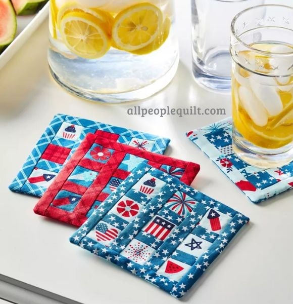 Fourth Of July Mug Rug - free quilt pattern