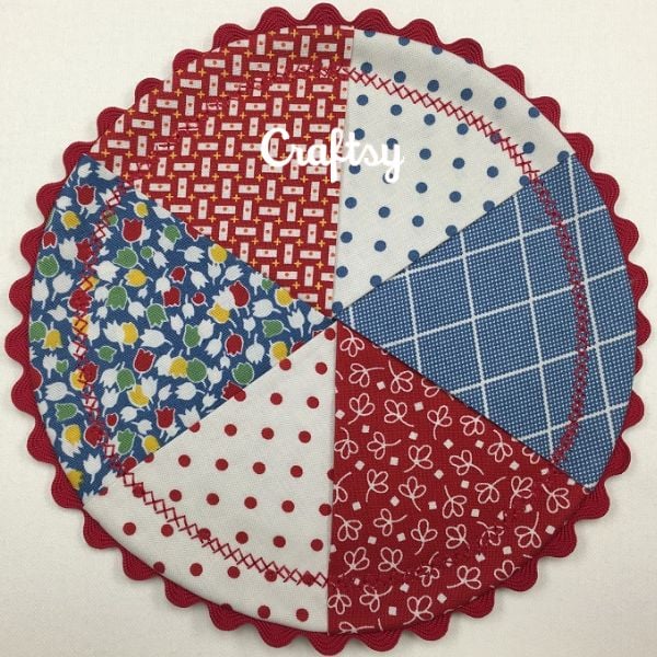 Speedy Fourth Of July Mug Rug - free quilt pattern