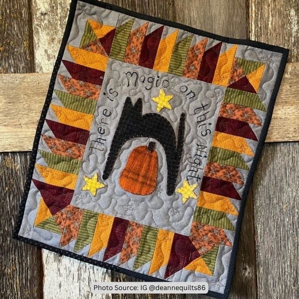 Black Cat Quilt Idea from IG deannequilts86