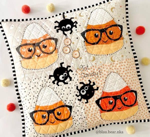 Fall Pillow Quilt Idea from IG blau.bear.nka