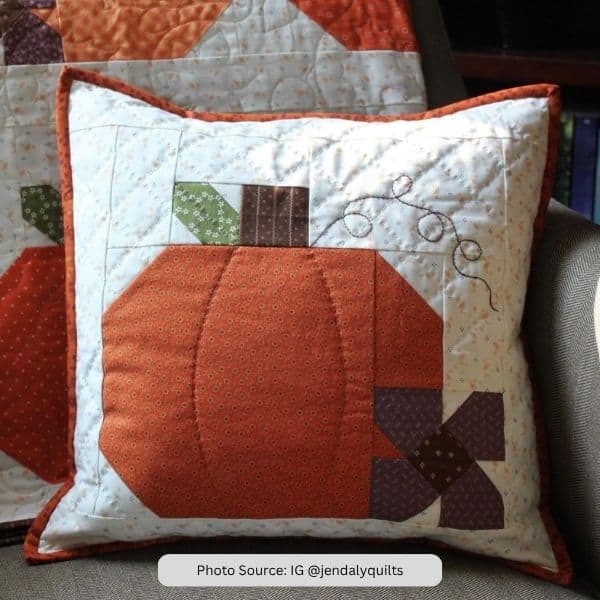 Fall Pillow Quilt Idea from IG jendalyquilts
