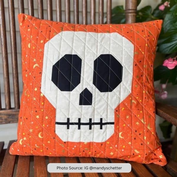 Halloween Quilted Pillow Idea from IG mandyschetter 2