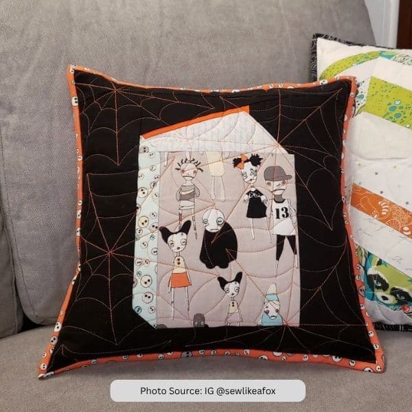 Halloween Quilted Pillow Idea from IG sewlikeafox