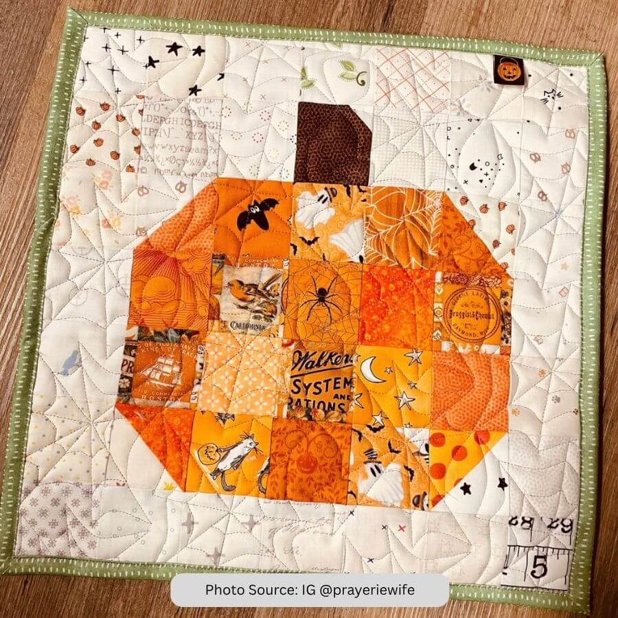 Pumpkin Placemat Quilt Idea from IG prayeriewife