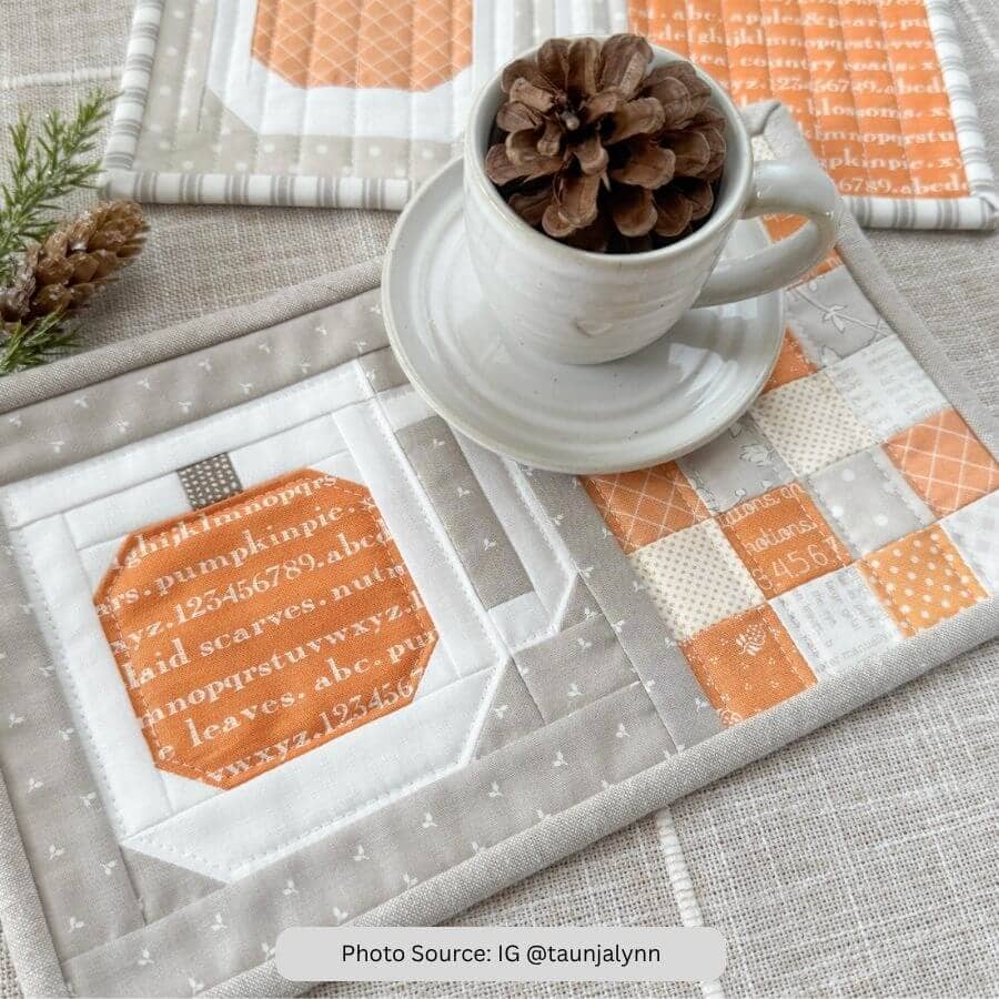 Pumpkin Placemat Quilt Idea from IG taunjalynn