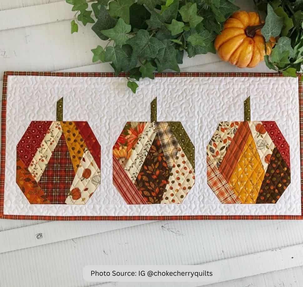 Pumpkin Table Runner Quilt Idea from IG chokecherryquilts
