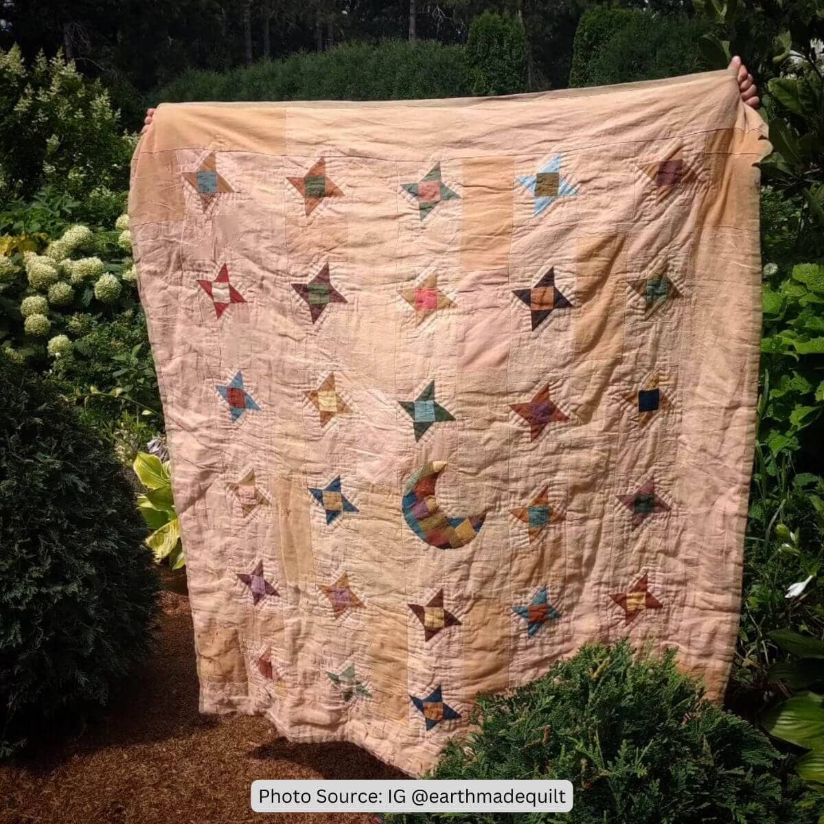 Crescent Moon Quilt Idea from IG earthmadequilt