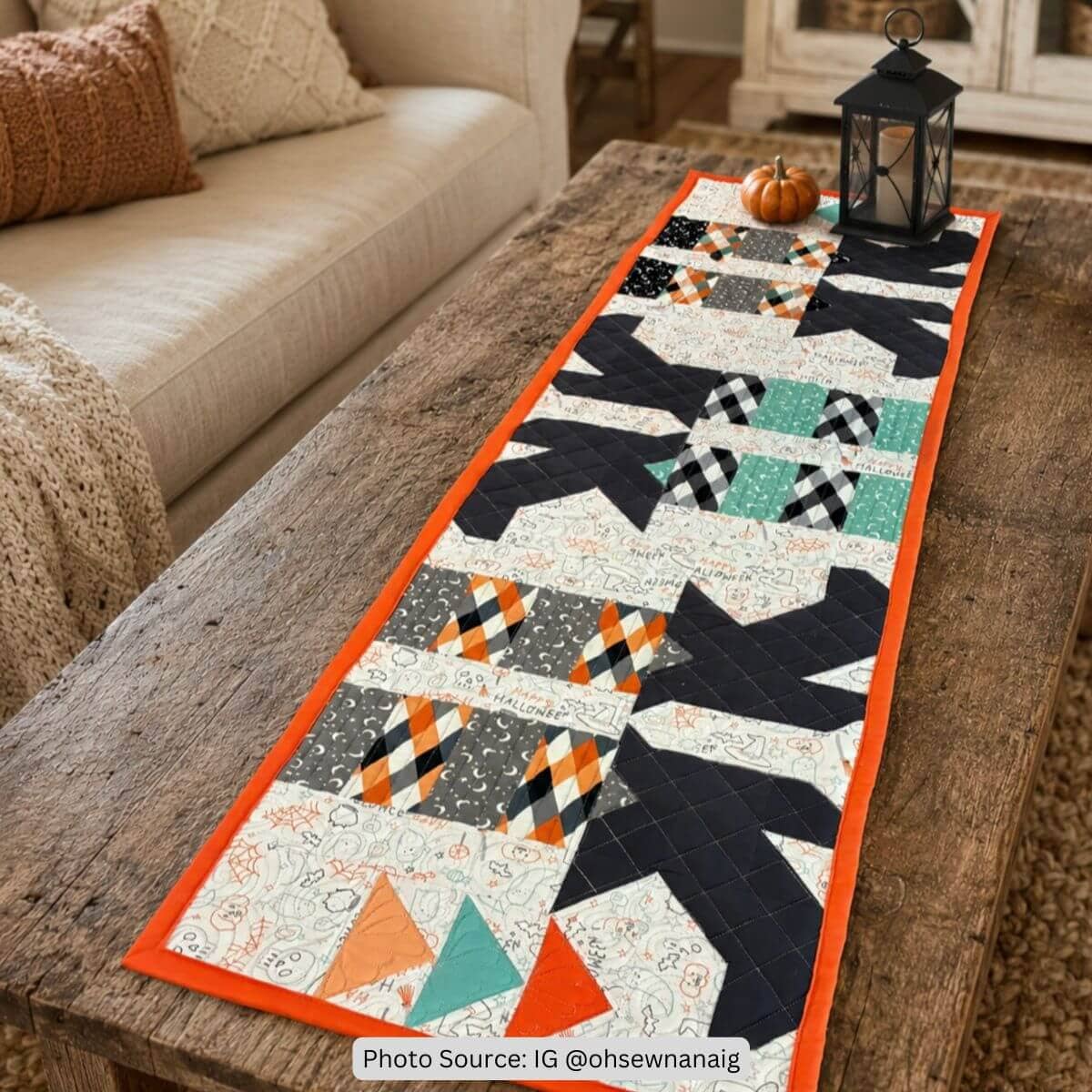 Halloween Table Runner Quilt Idea from IG ohsewnanaig